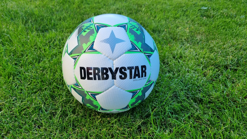 Derbystar Brillant APS Matchball V22 - FIFA Spielball - Gr 5 - 1749599148 - 2022